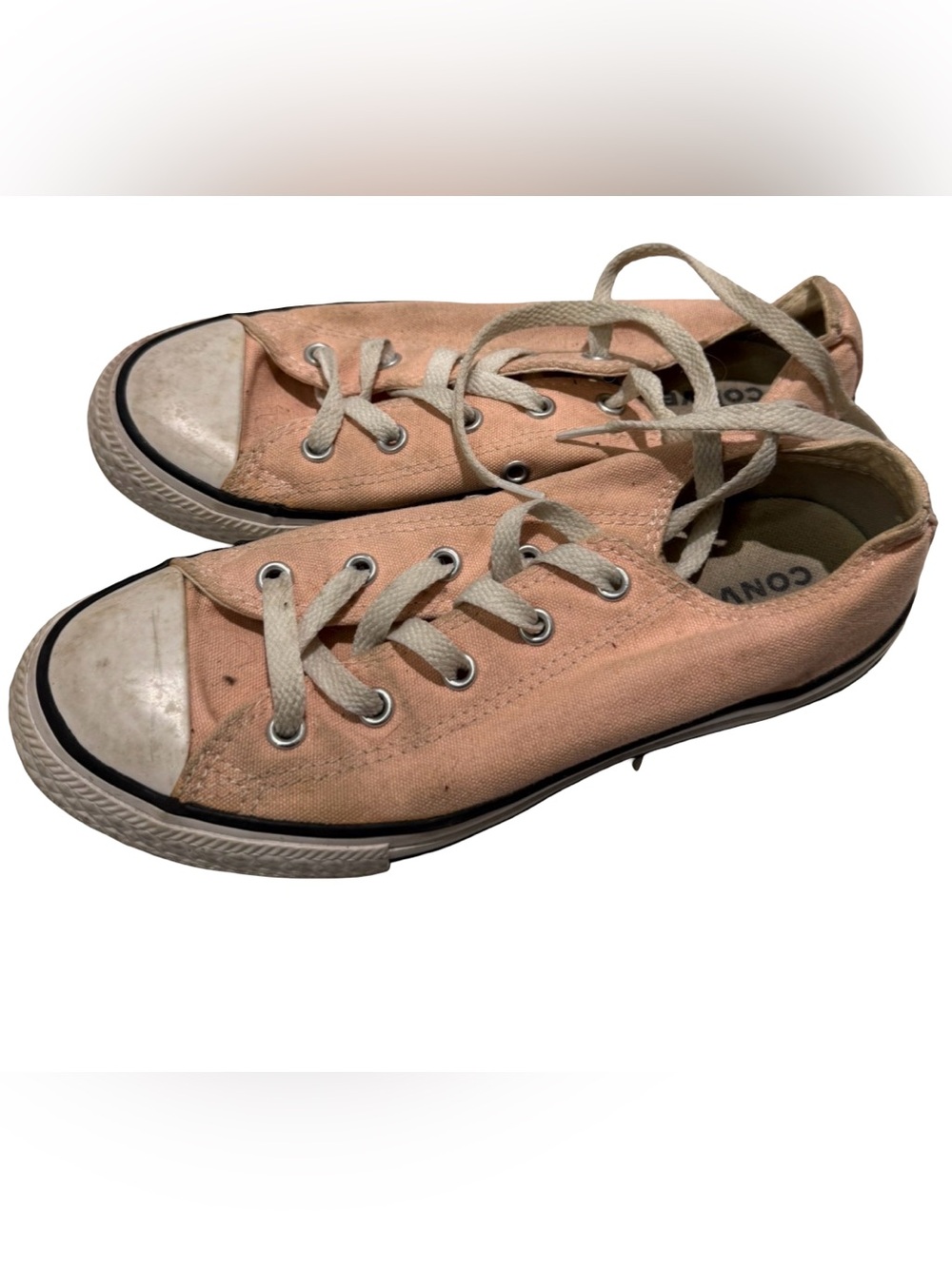 Converse Low Top Canvas Sneakers - Pink